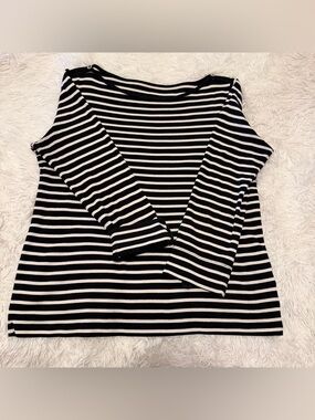 Striped Black and White 3/4 Sleeve Boatneck Top